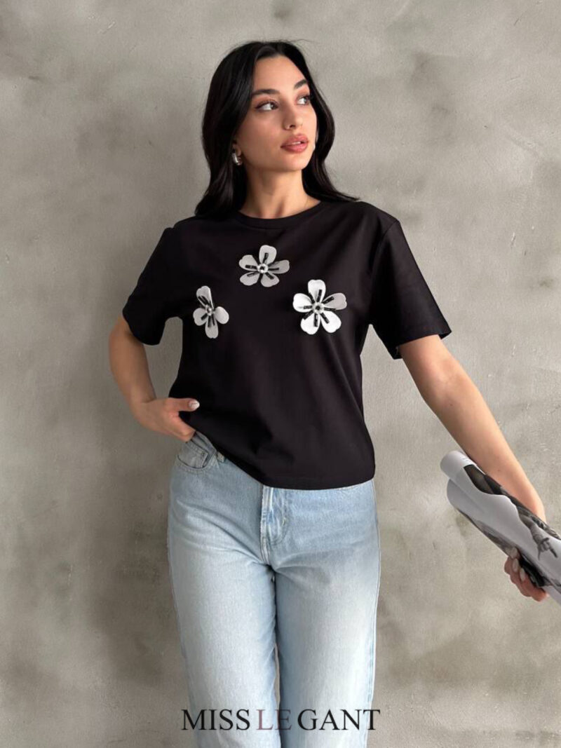 Lilly T shirt